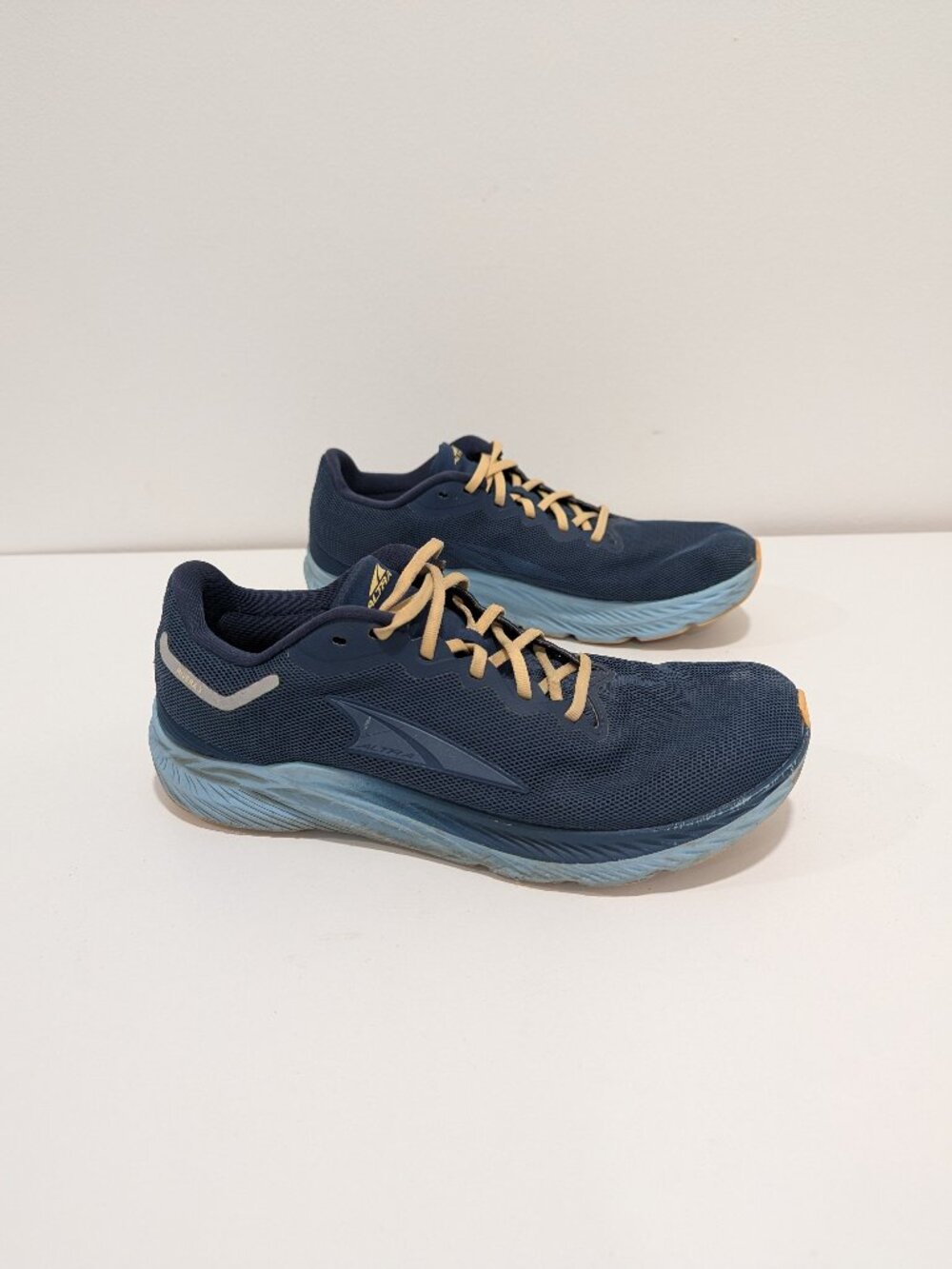 Altra Rivera 3 Women’s Running Shoes Size 9 Navy Teal Blue AL0A7R7N445